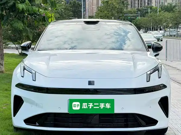 Lynk & Co 07 EM-P 2025