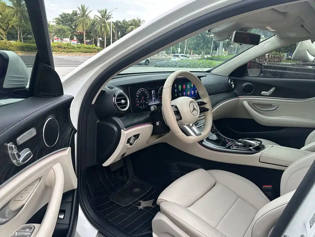 Mercedes-Benz E-Class 2017 — фото 14