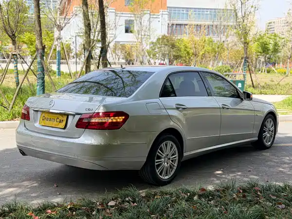 Mercedes-Benz E-Class 2011