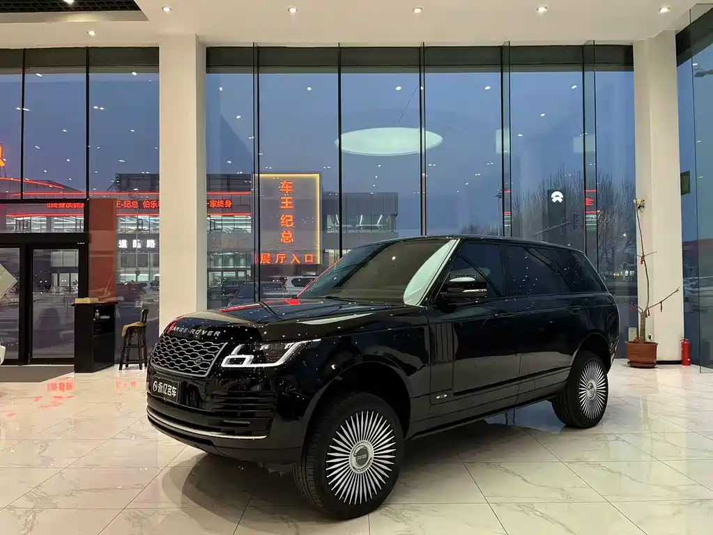 Land Rover Range Rover 2019 — фото 1