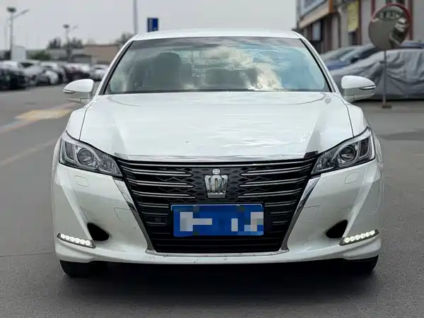 Toyota Crown 2018