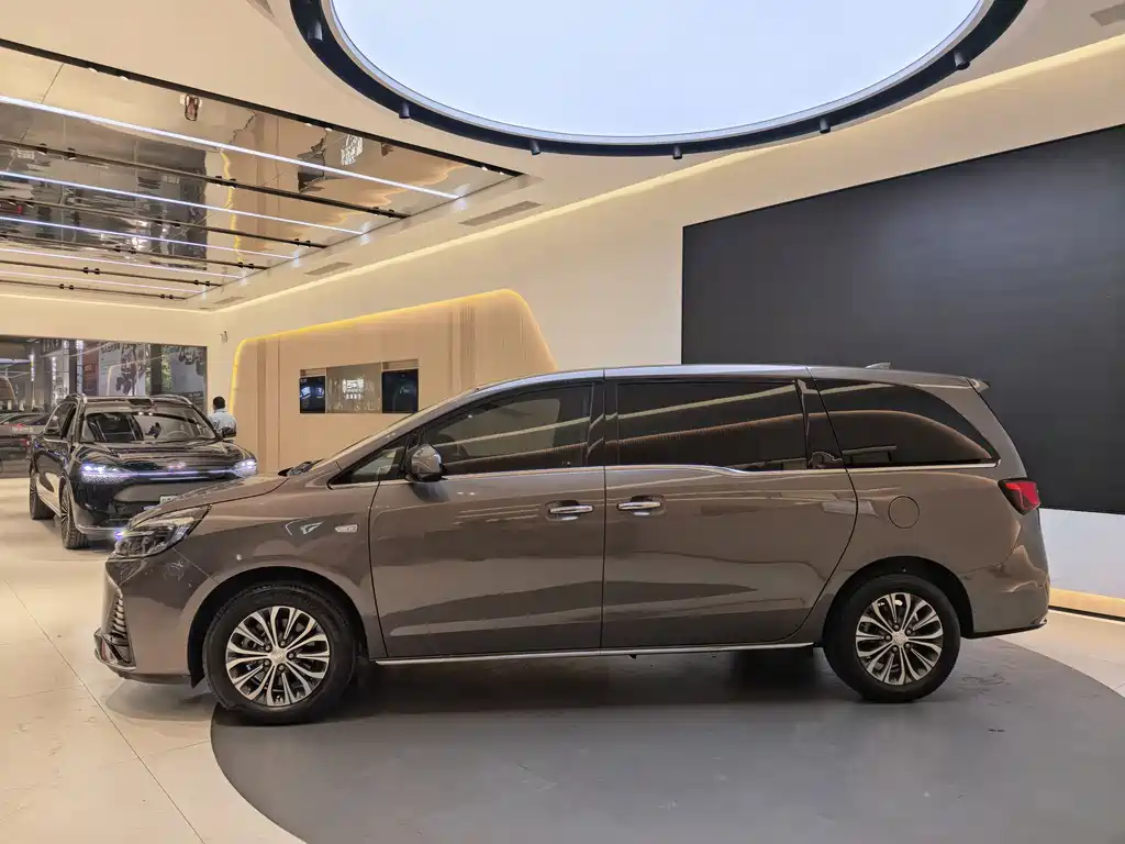 Buick GL8 2022