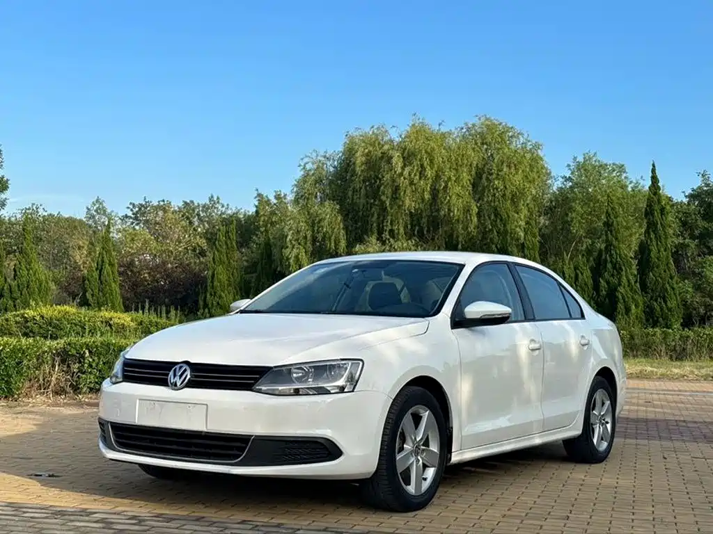 Volkswagen Sagitar 2013