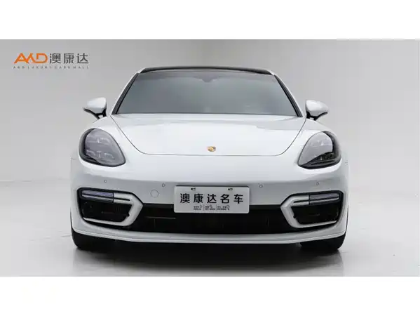 Porsche Panamera 2022