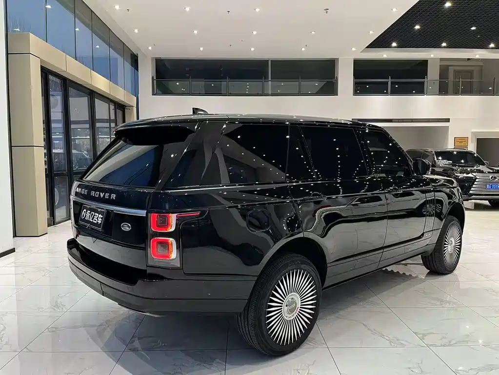 Land Rover Range Rover 2019 — фото 13