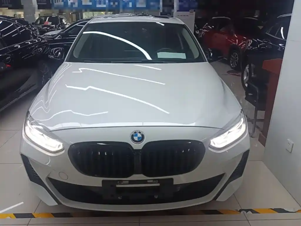 BMW 1 Series 2021