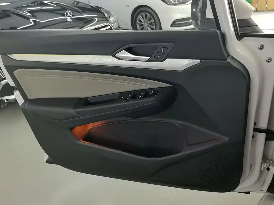 Volkswagen Golf 2024