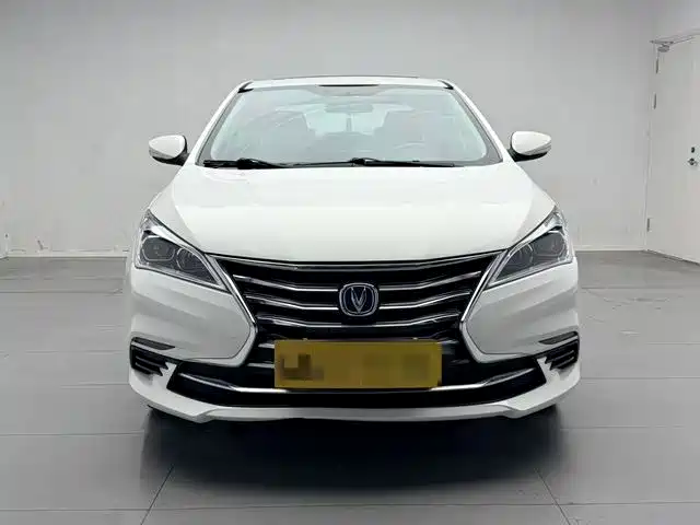 Changan Eado DT 2020 — фото 2