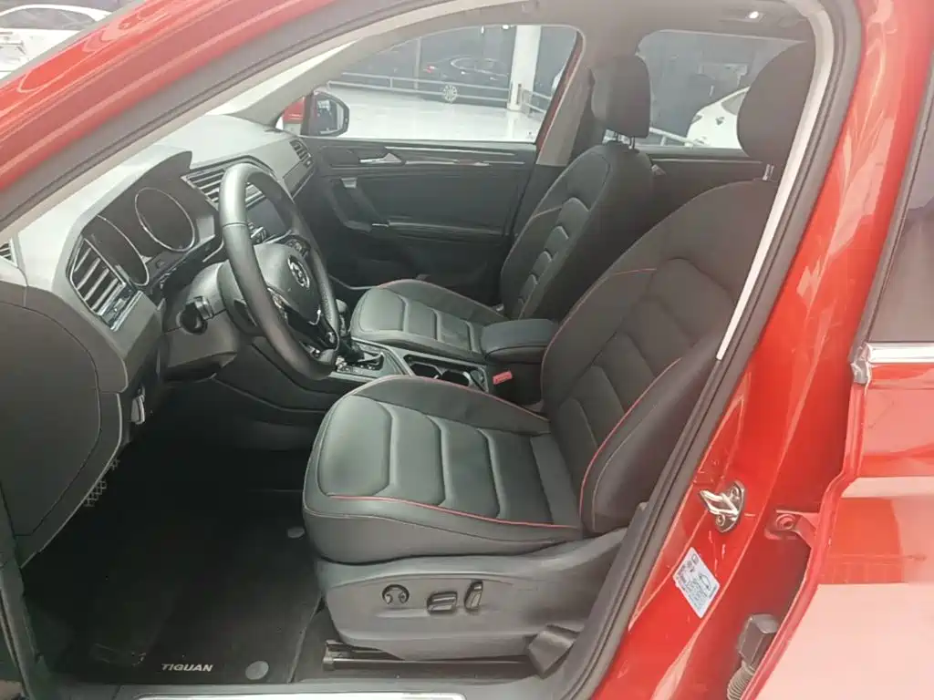 Volkswagen Tiguan L 2017 — фото 15