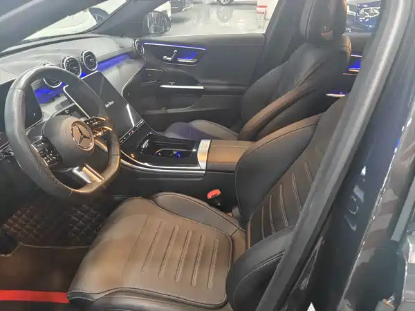 Mercedes-Benz C-Class 2024
