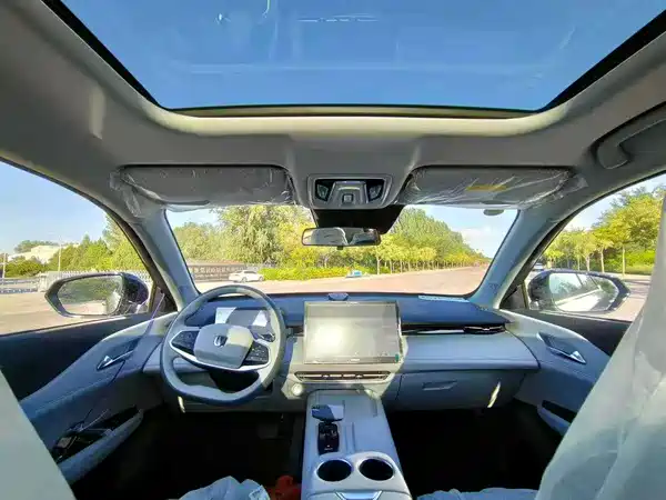 Changan UNI-Z 2025