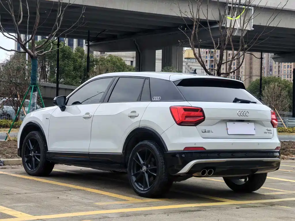 Audi Q2L 2019 — фото 5