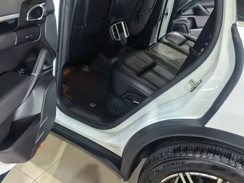 Porsche Cayenne 2017 — фото 6