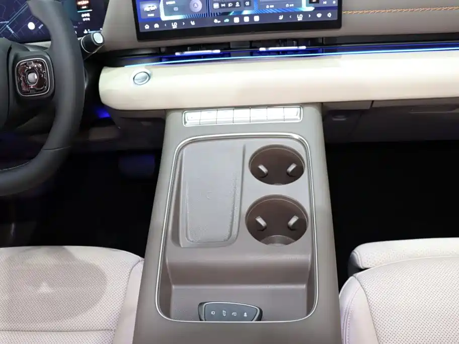 Haval H6L 2025 — фото 15