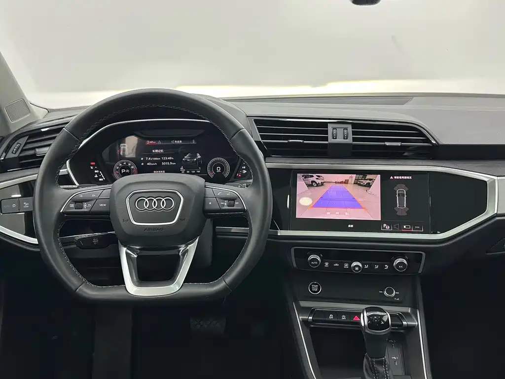 Audi Q3 2023 — фото 10