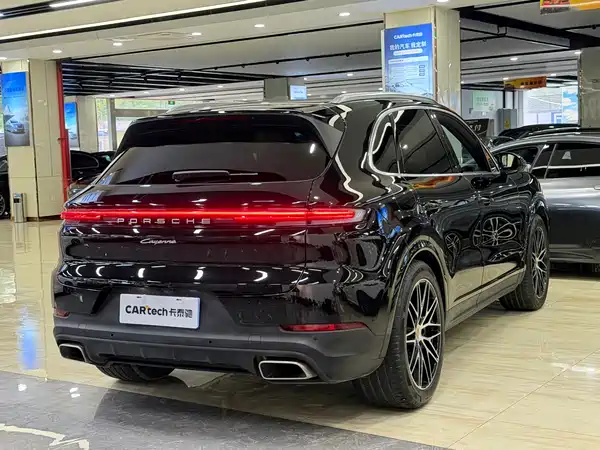 Porsche Cayenne 2025