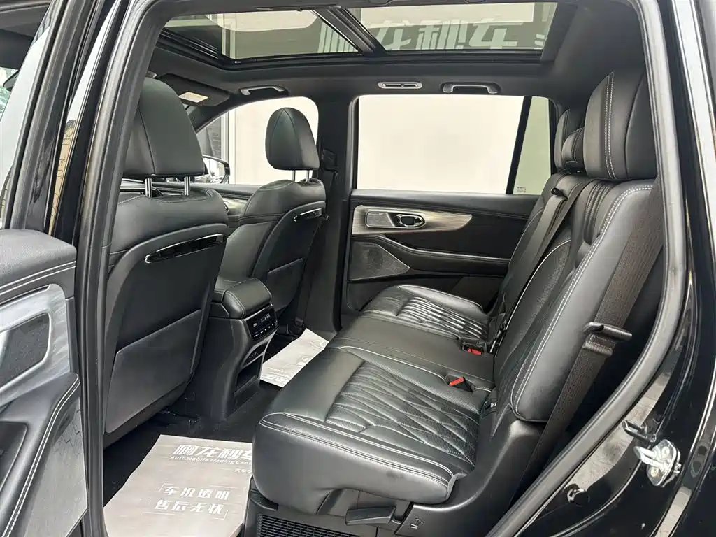 GAC Motor Trumpchi GS8 2022 — фото 11