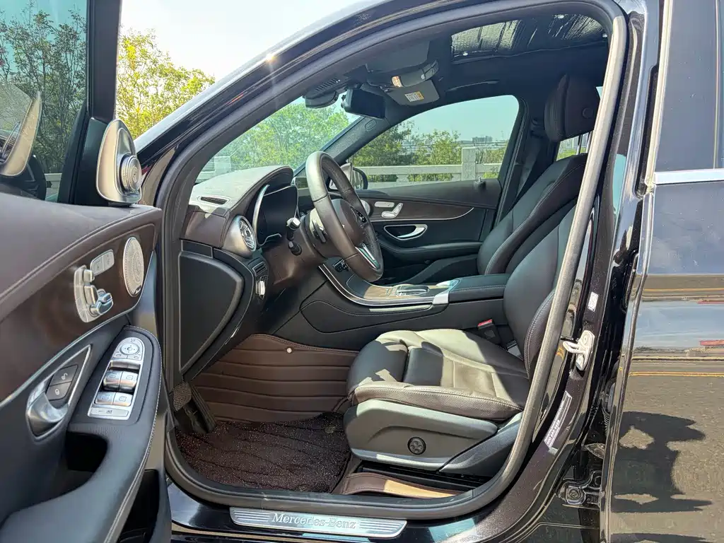 Mercedes-Benz GLC 2021