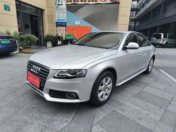 Audi A4L 2011