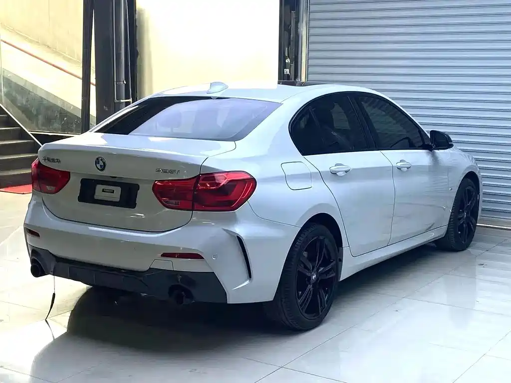 BMW 1 Series 2022