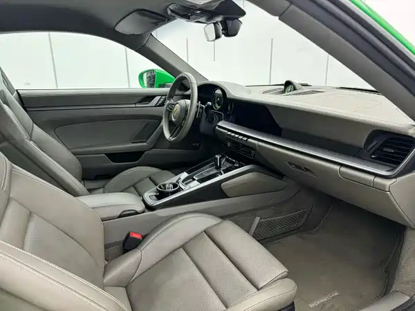 Porsche 911 2021