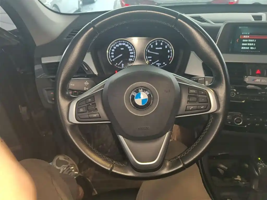 BMW X1 2019 — фото 11