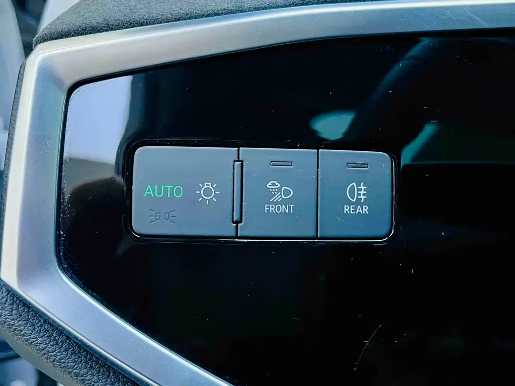Audi Q3 2021 — фото 16