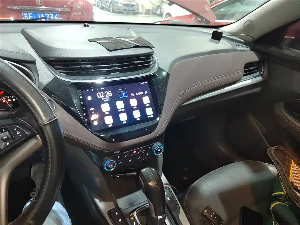 Chevrolet Malibu 2018 — фото 13