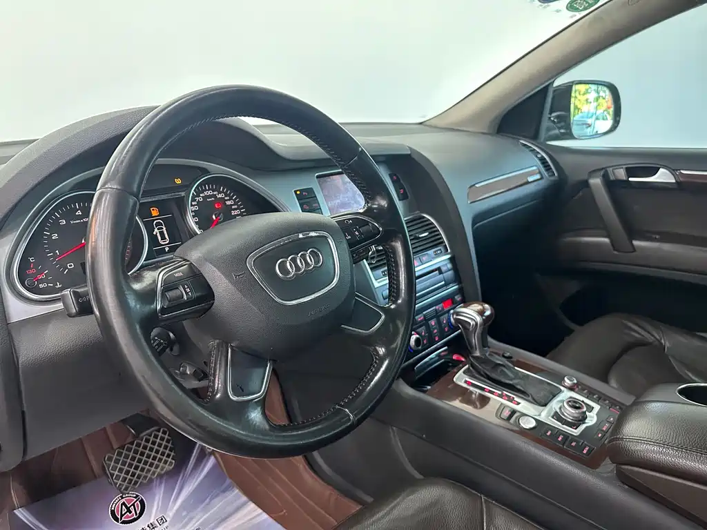Audi Q7 2012 — фото 16
