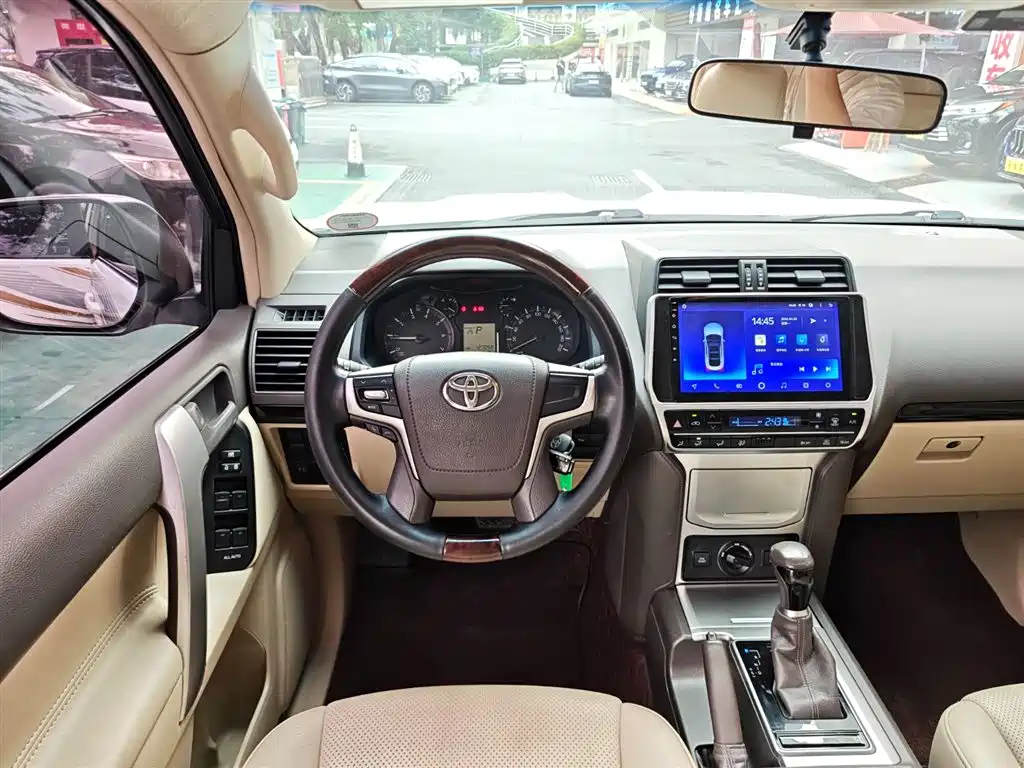 Toyota Prado 2019 — фото 18