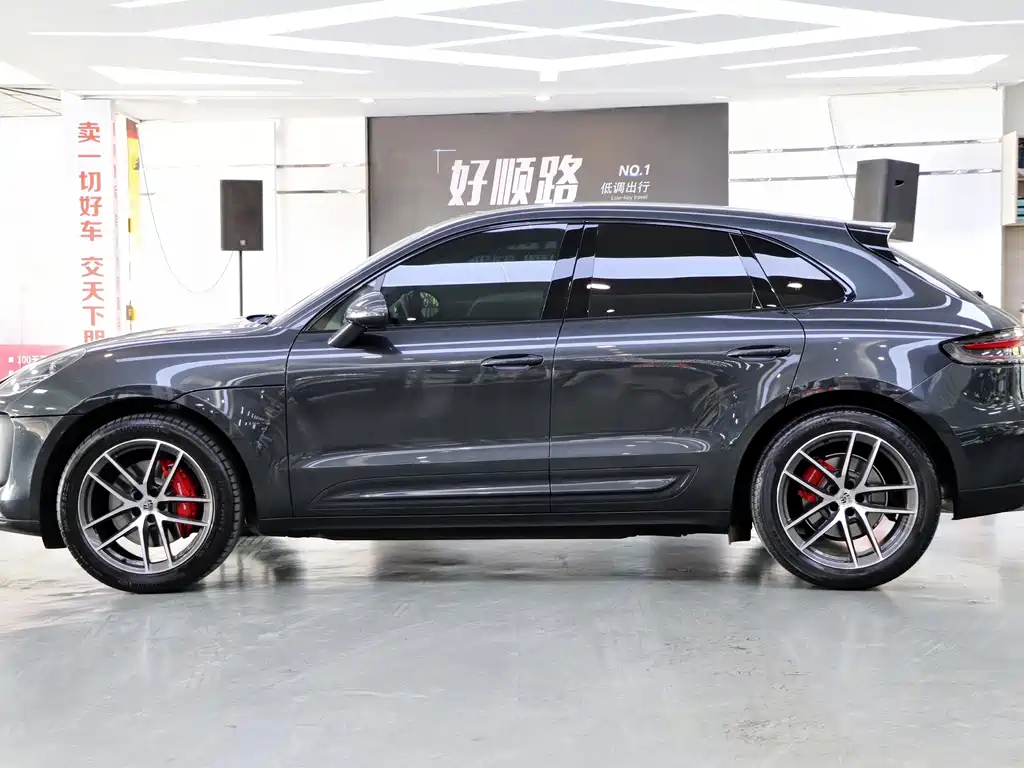 Porsche Macan 2023 — фото 4