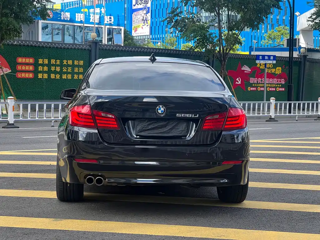 BMW 5 Series 2012 — фото 5