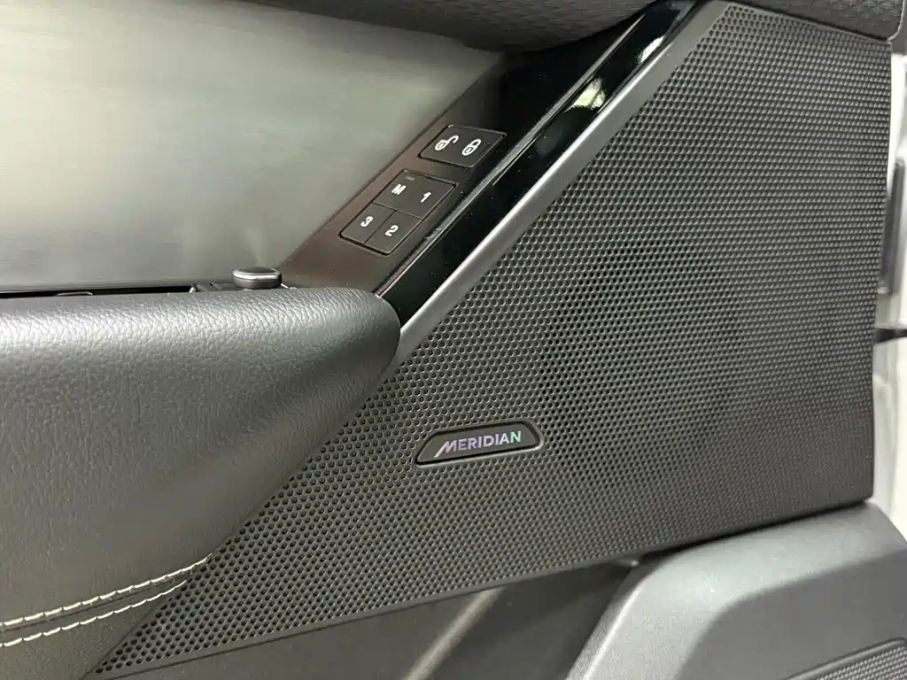 Land Rover Velar 2019 — фото 5
