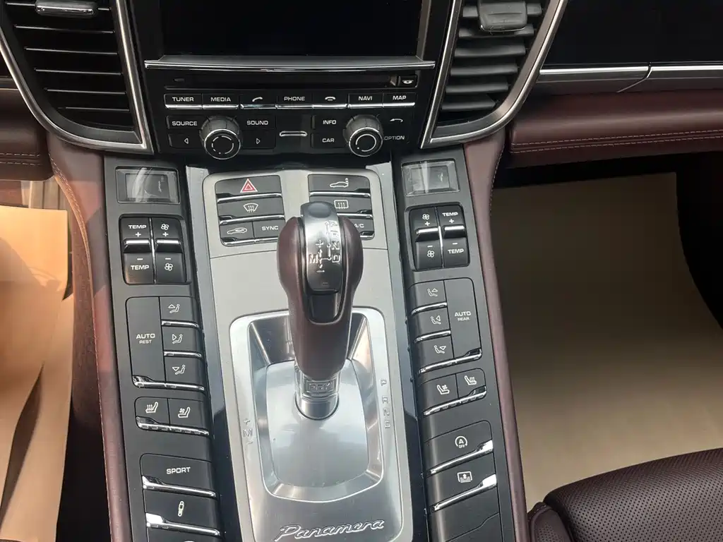 Porsche Panamera 2016 — фото 15