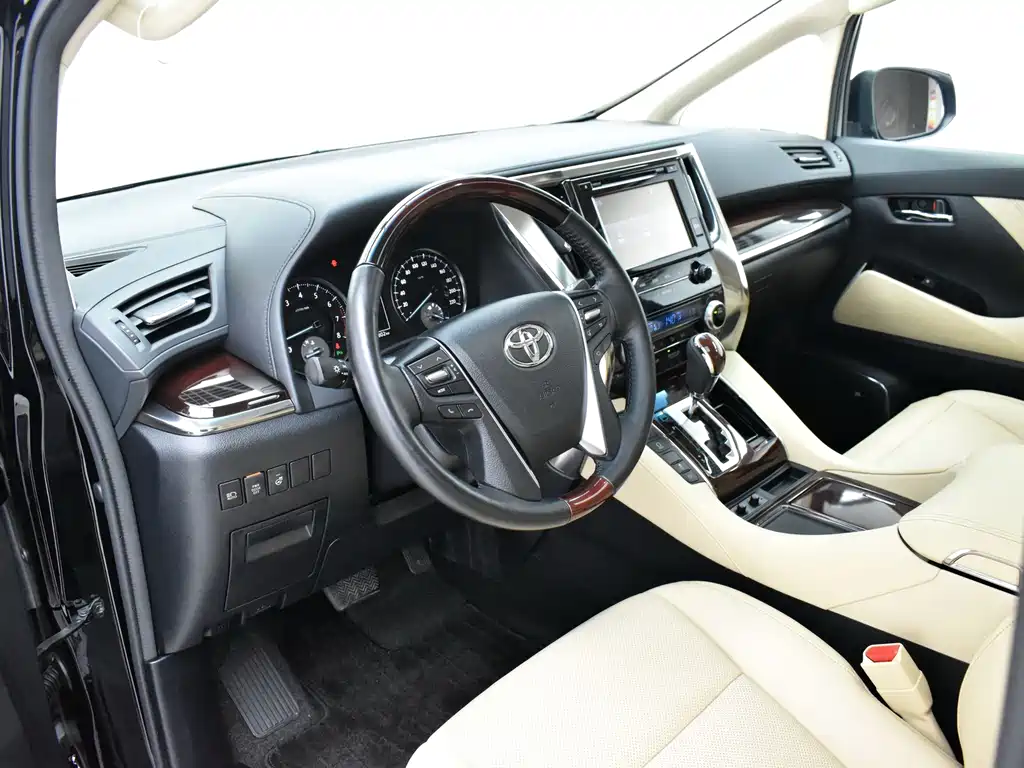 Toyota Alphard 2018 — фото 6
