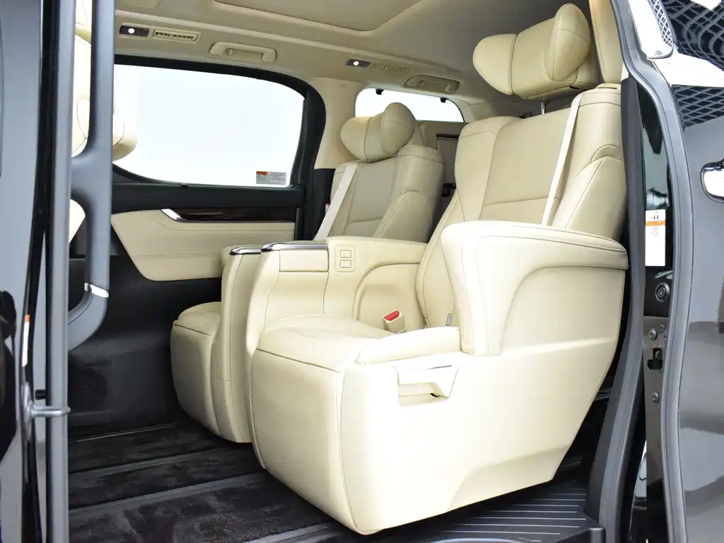 Toyota Alphard 2018 — фото 18
