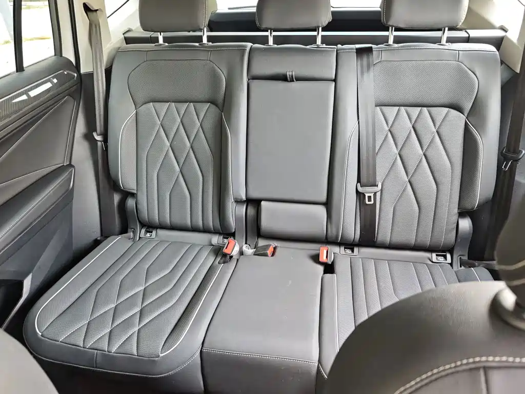 Volkswagen Tiguan L 2023 — фото 18