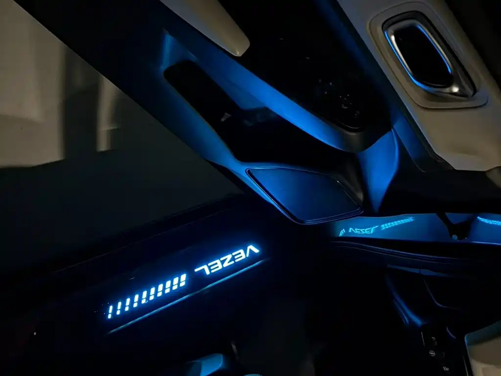 Honda Vezel 2022 — фото 19