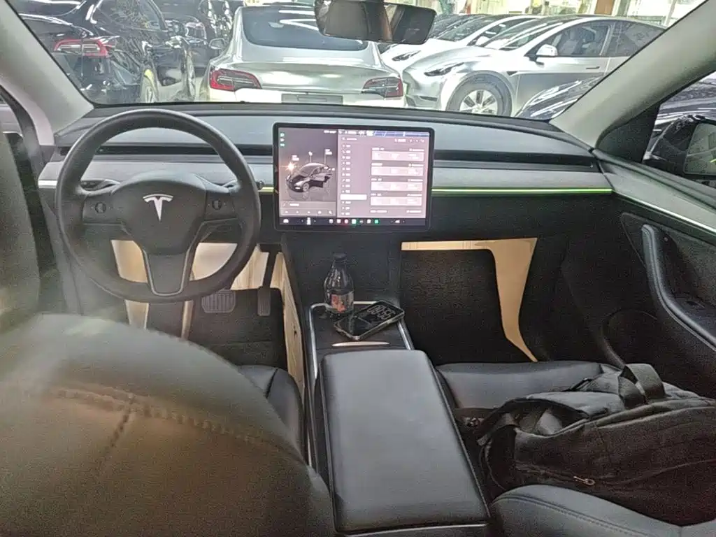 Tesla Model Y 2023 — фото 10