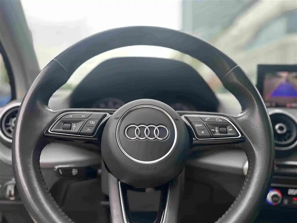 Audi Q2L 2020 — фото 13