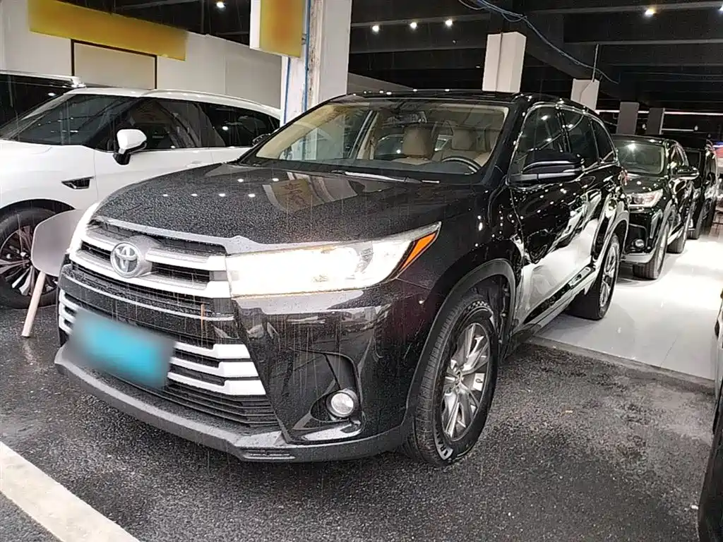 Toyota Highlander 2021 — фото 2