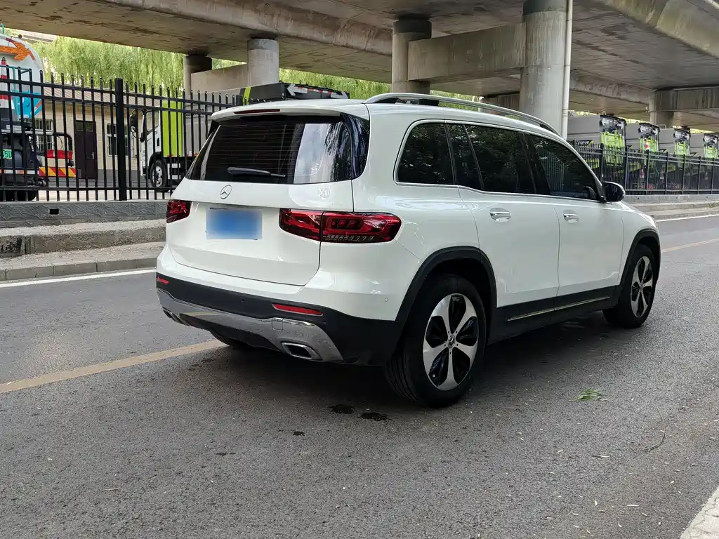 Mercedes-Benz GLB 2021 — фото 17