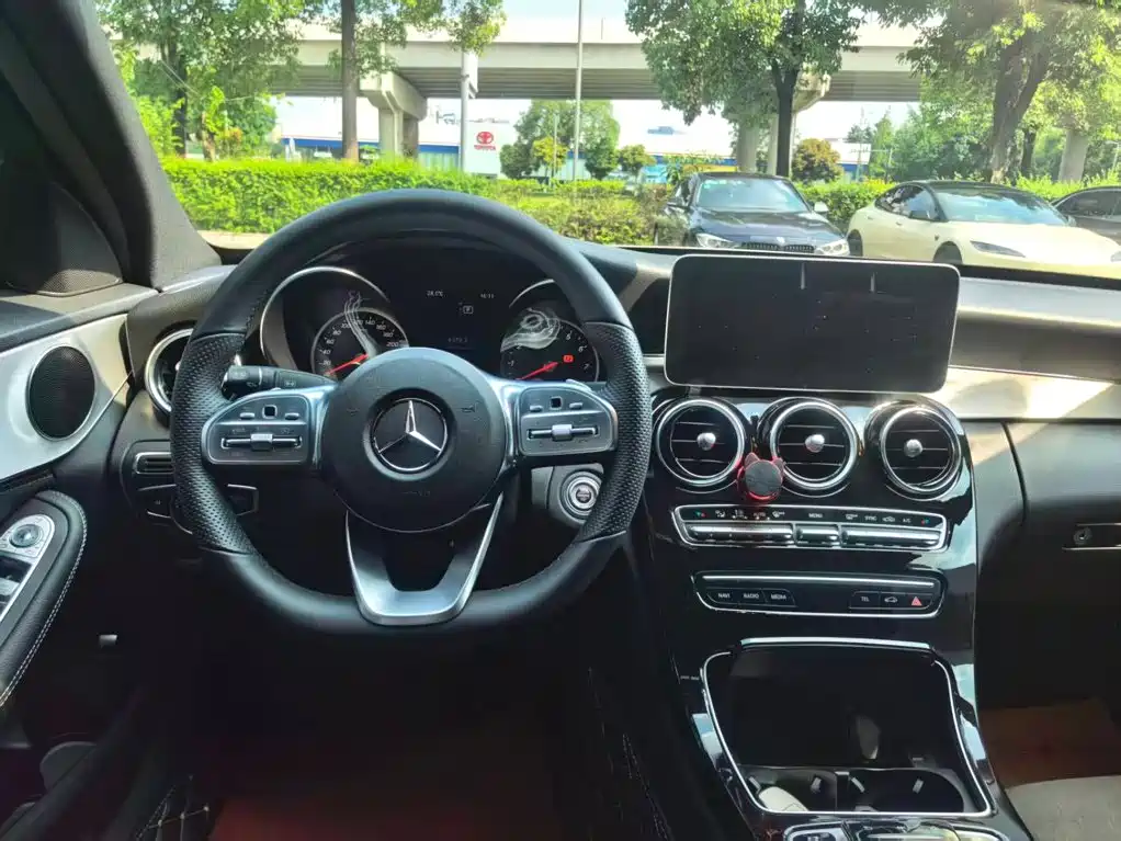 Mercedes-Benz C-Class 2019 — фото 11