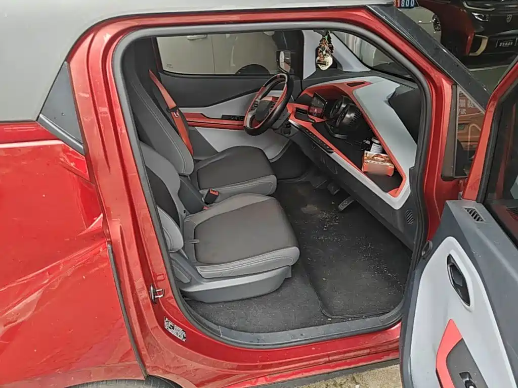 Baojun E200 2020 — фото 25