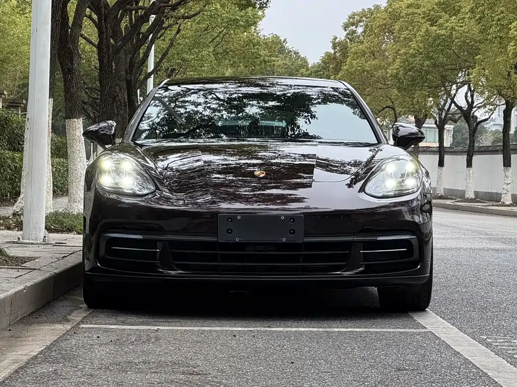 Porsche Panamera 2018 — фото 2