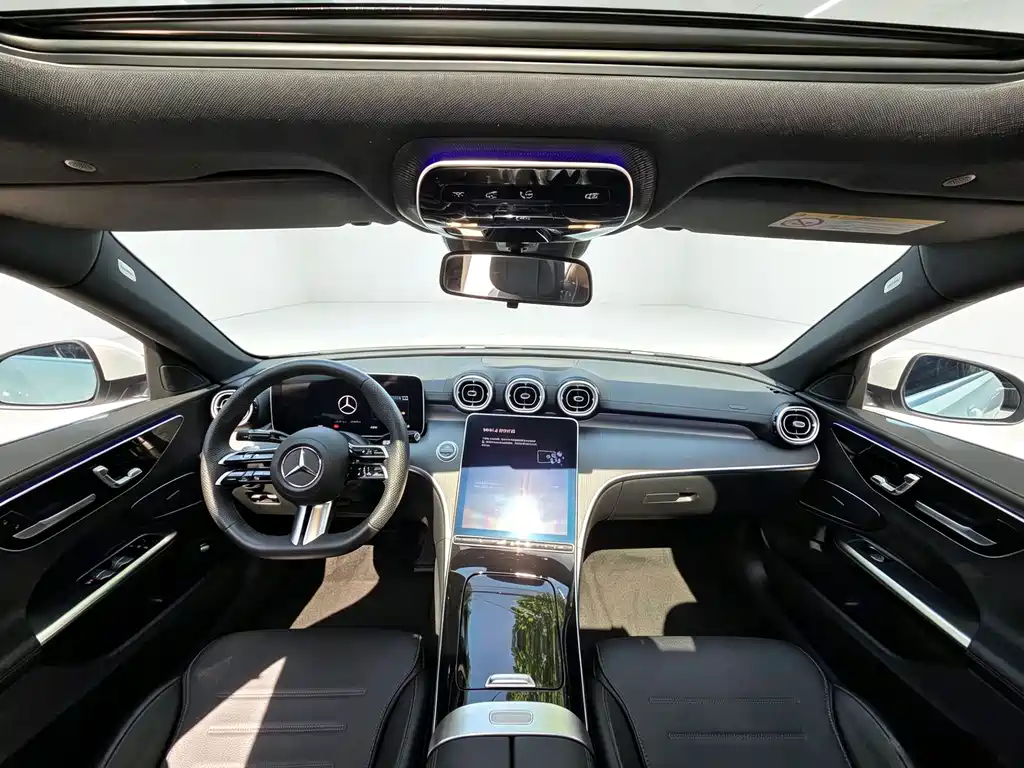 Mercedes-Benz C-Class 2024
