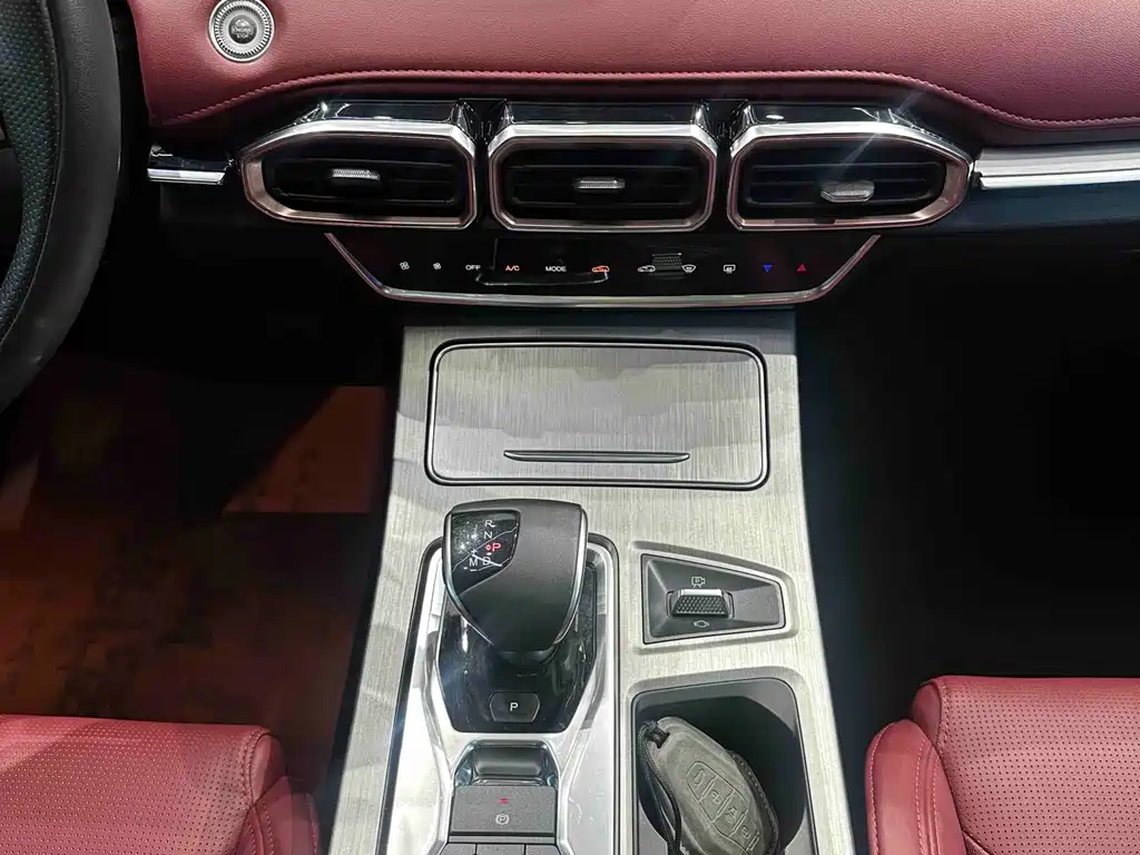 Jetour Jietu X70 PLUS 2022 — фото 13
