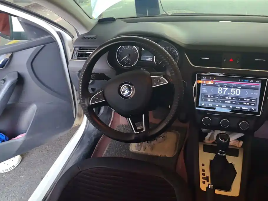 Skoda Octavia 2016 — фото 15