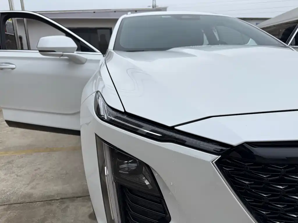 Cadillac GT4 2023 — фото 15