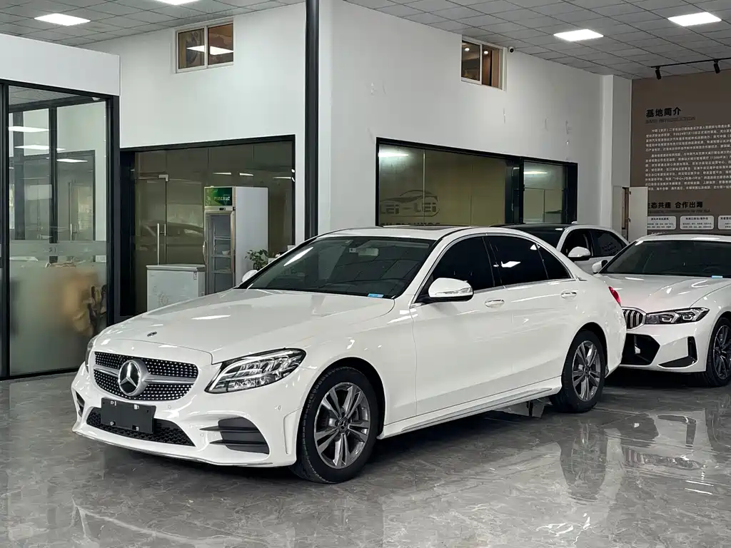 Mercedes-Benz C-Class 2020